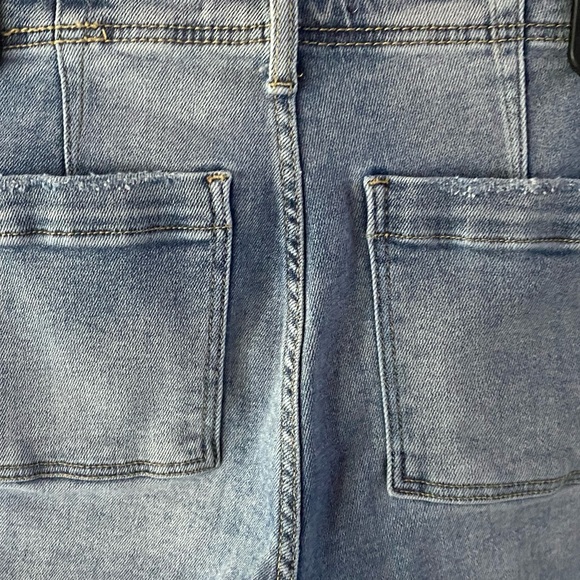 RISEN High Waisted Wide Legs Stylish Blue Denim Jeans w/ Front Pockets, Zipper - Picture 9 of 11